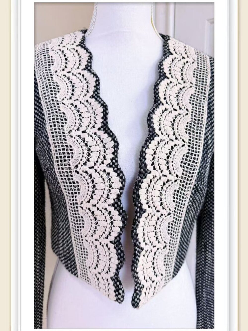 Anthropologie lace trim tweed cropped bolero jacket size 6